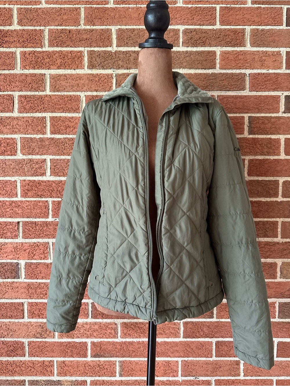 Columbia Women’s XS Olive Quilted Puffer Jacket Fleece Lined Full Zip Green